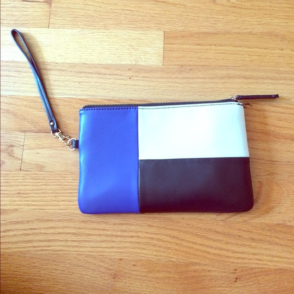Express wristlet