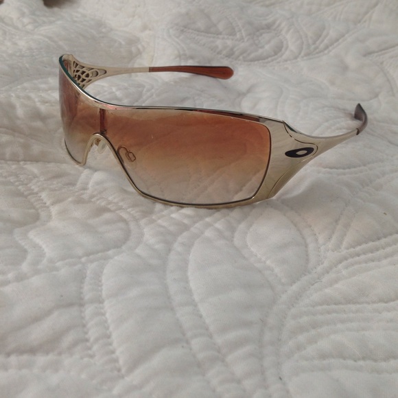 Womens oakley sunglasses