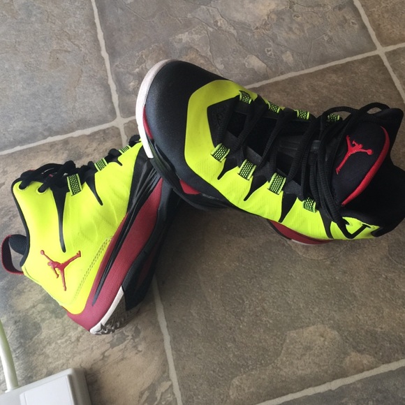 Jordan sneakers size 4y