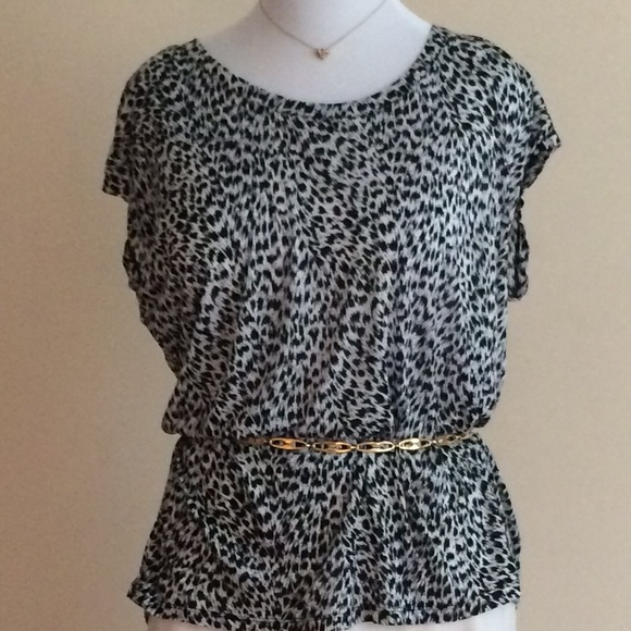 Michael Kors Tops - 💥PRICE CUT💥 🎉HP🎉Michael Kors Silk Print Blouse