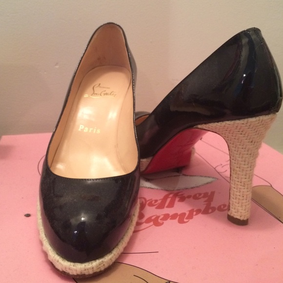 Louboutin Navy Heel - Picture 2 of 2