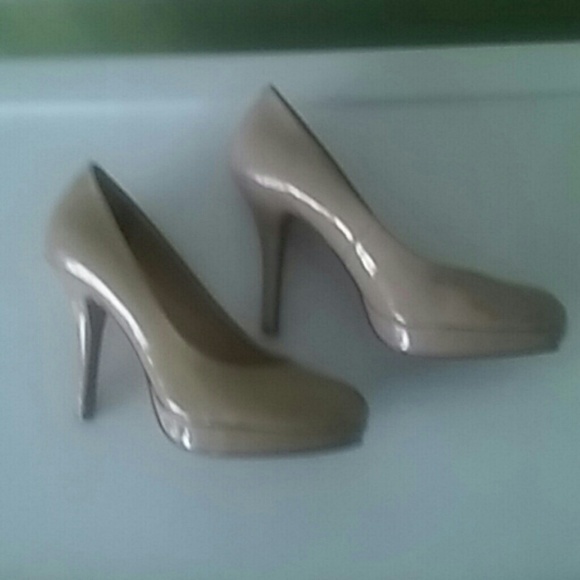 Highheels - Picture 1 of 1