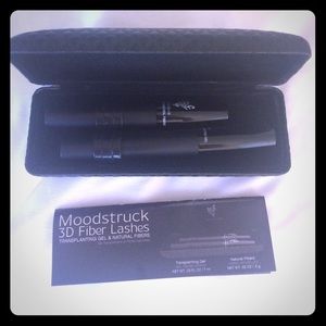 Younique  3D fiber lashes