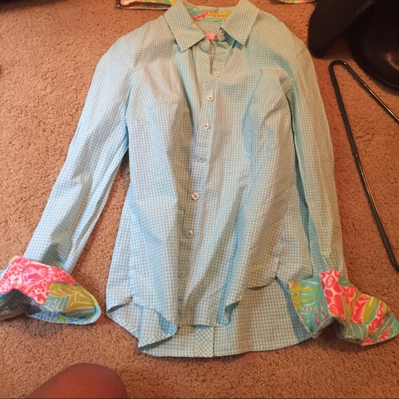 Lilly Pulitzer button down - Picture 2 of 3
