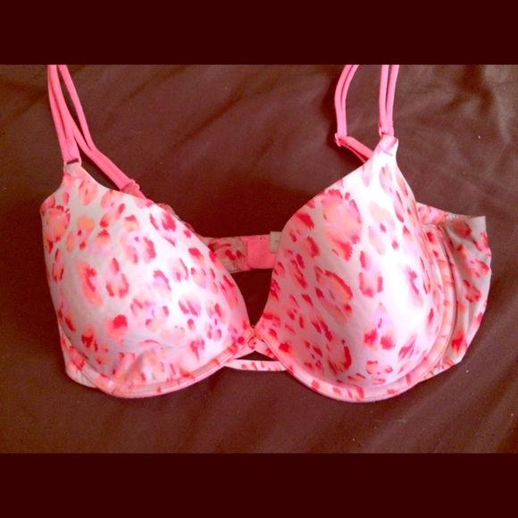 Pink Victoria's Secret Cheetah Bra - Picture 1 of 4