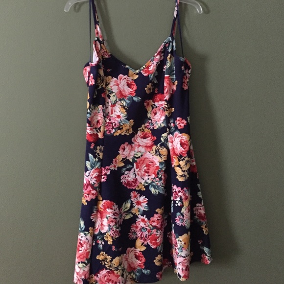 Two floral dress bundle.