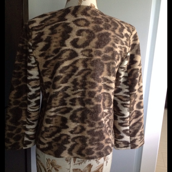 🎉SALE🎉NWT Ann Taylor animal print jacket - Picture 2 of 4