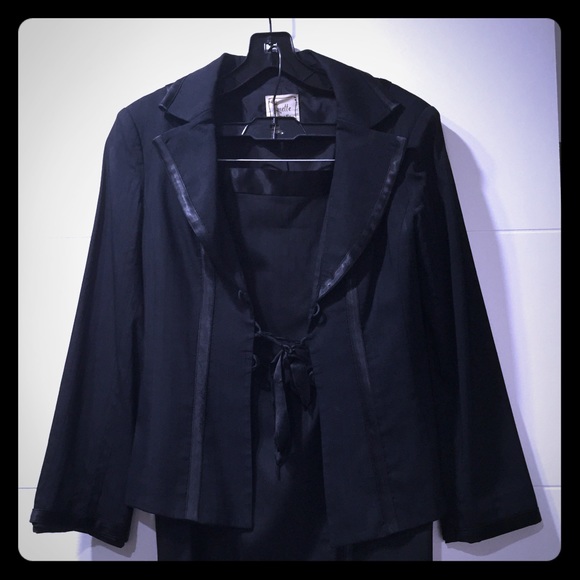 Nanette Lepore size 6 suiting