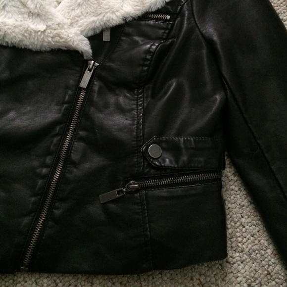 Black leather jacket - Picture 4 of 4