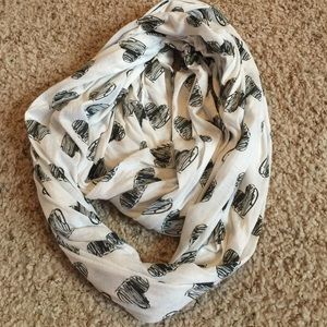 White and Black infinite scarf