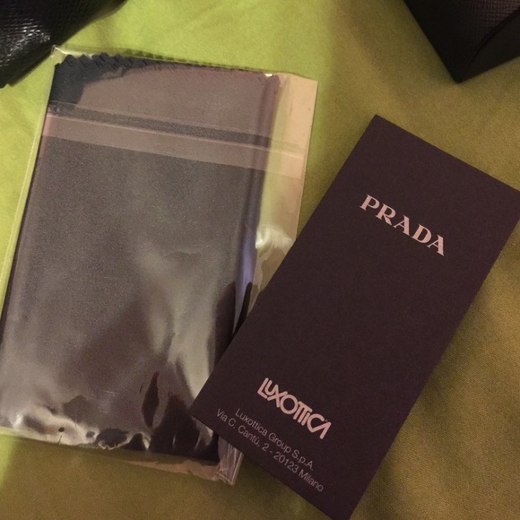Prada sunglasses - Picture 4 of 4