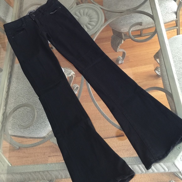 PAIGE Denim - 🎉HP🎉Black Paige jeans, Loulou flare petite
