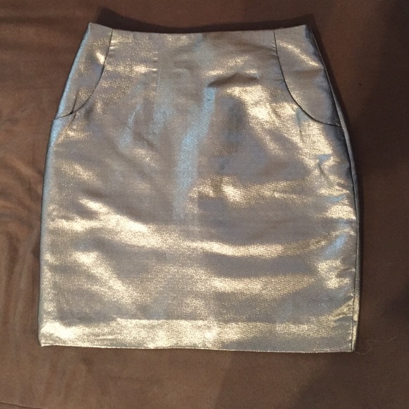 H&M Silver fitted Mini-skirt.