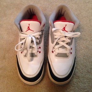 Air Jordan 3's