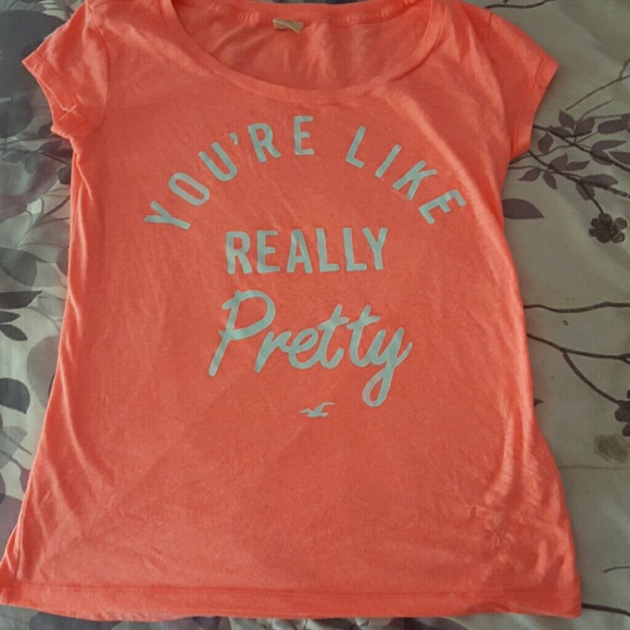 Hollister tee