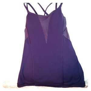 Lululemon size 2 top (plum color)