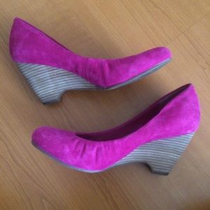 Jessica Simpson Pink Suede Pumps