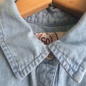 (!!!) Sleeveless Denim Button Down