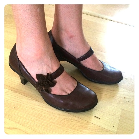 Sofft Brown Leather Mary Janes