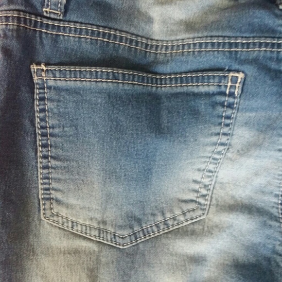 Vanilla Star light washed Jean's - Picture 4 of 4