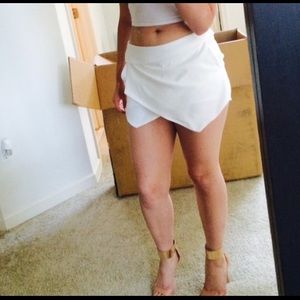 White forever 21 shorts