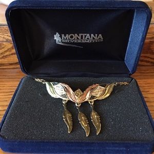 Montana silversmith feather necklace