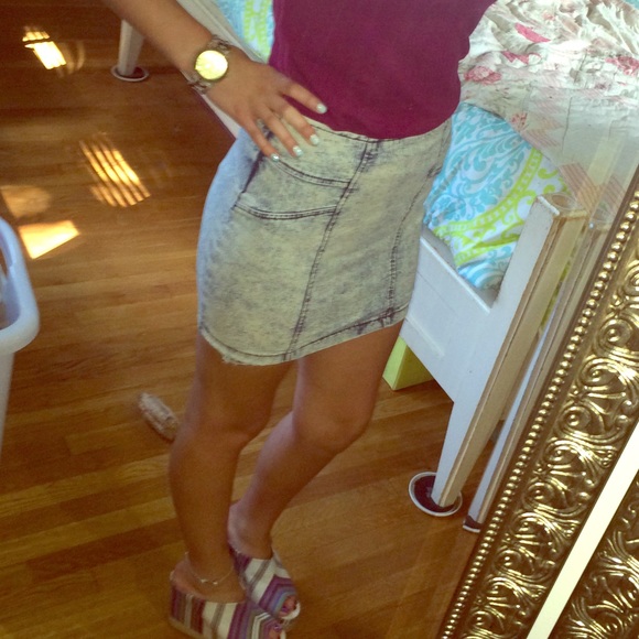 Pacsun acid wash zipper skirt!!