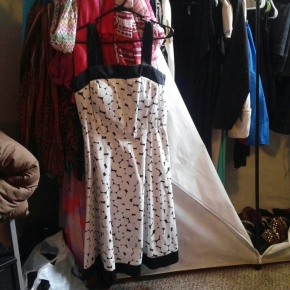 Dress - Picture 1 of 1