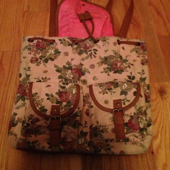 Rue 21 bag