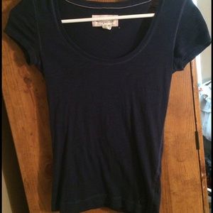 Aero scoop neck tee