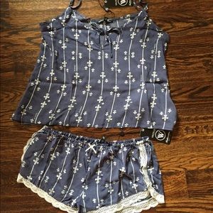 🍍SOLD🍍WILDFOX pajamas NWT!!!