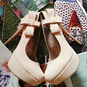 Beautiful Nude Platform Heels