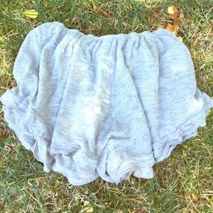 BRAND MELVILLE grey shorts