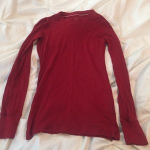 Gap red crew neck long sleeved shirt