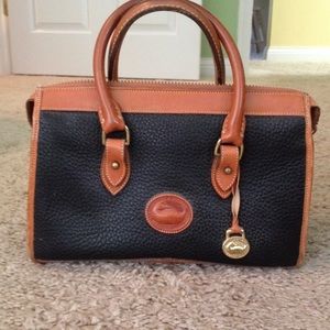 Vintage Dooney & Bourke purse
