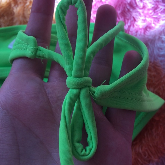 Bathing suit bottoms ! - Picture 3 of 3