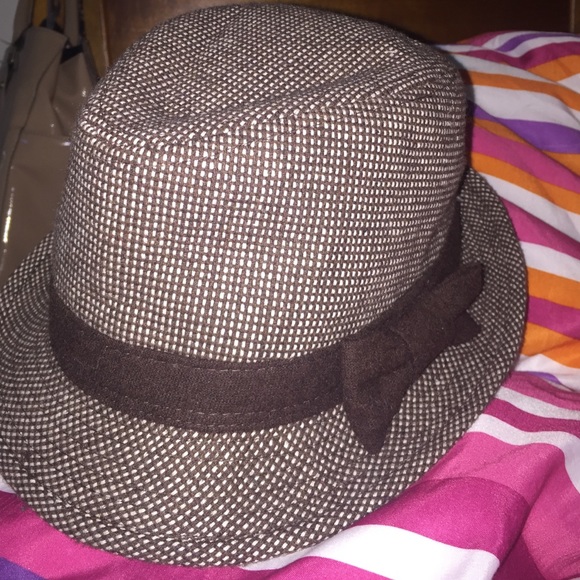 A pretty brown poker dot hat