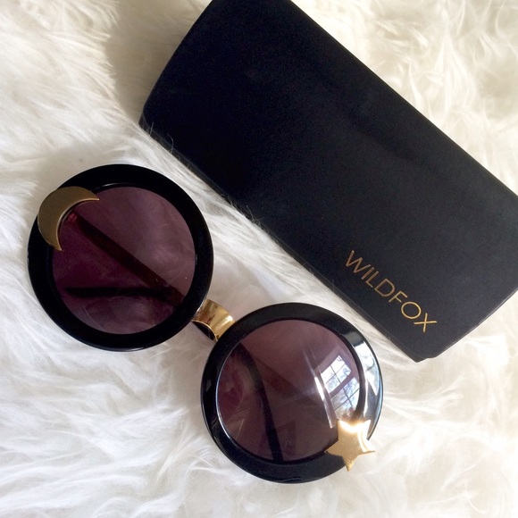 Wildfox Accessories - Wildfox Luna Sunglasses