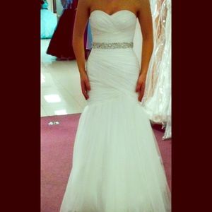 Vera Wang Wedding Gown