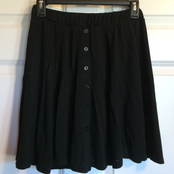 Black buttoned skater skirt