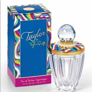 Taylor by Taylor Swift Perfume 💁🏼