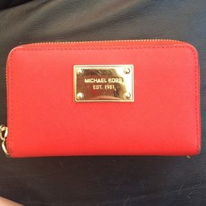 Michael kors wallet