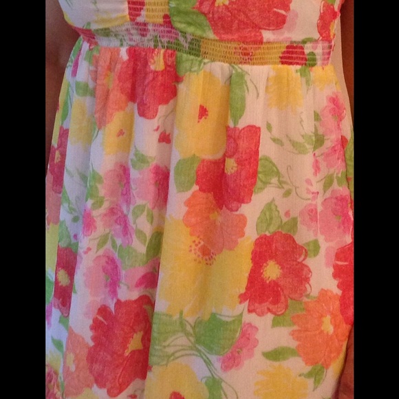 A colorful summery dress!