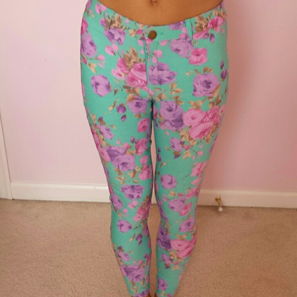 💜🌸Spring Floral Pants🌸💜