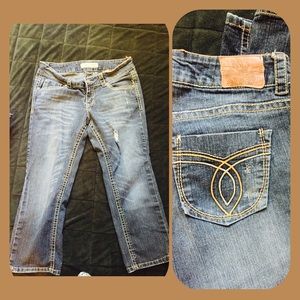 Paris Blues Capris.