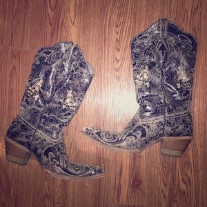 Vintage Corral cowboy boots 8.5