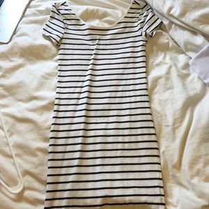 Skin tight striped divided dress