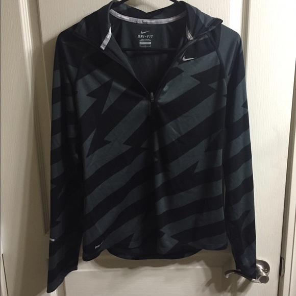 Nike Dri Fit Half Zip NWOT
