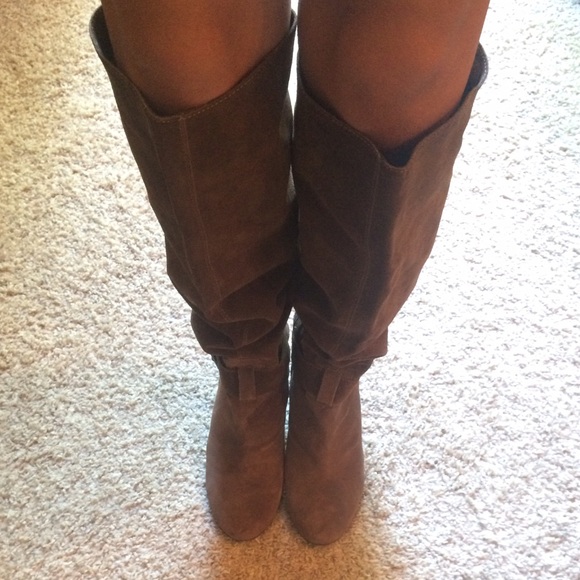 Slouchy BCBGeneration boots