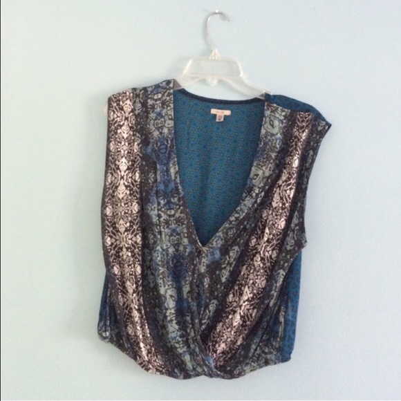 🌠ECOTE TRIBAL PRINT TOP WITH BUTTON🌠